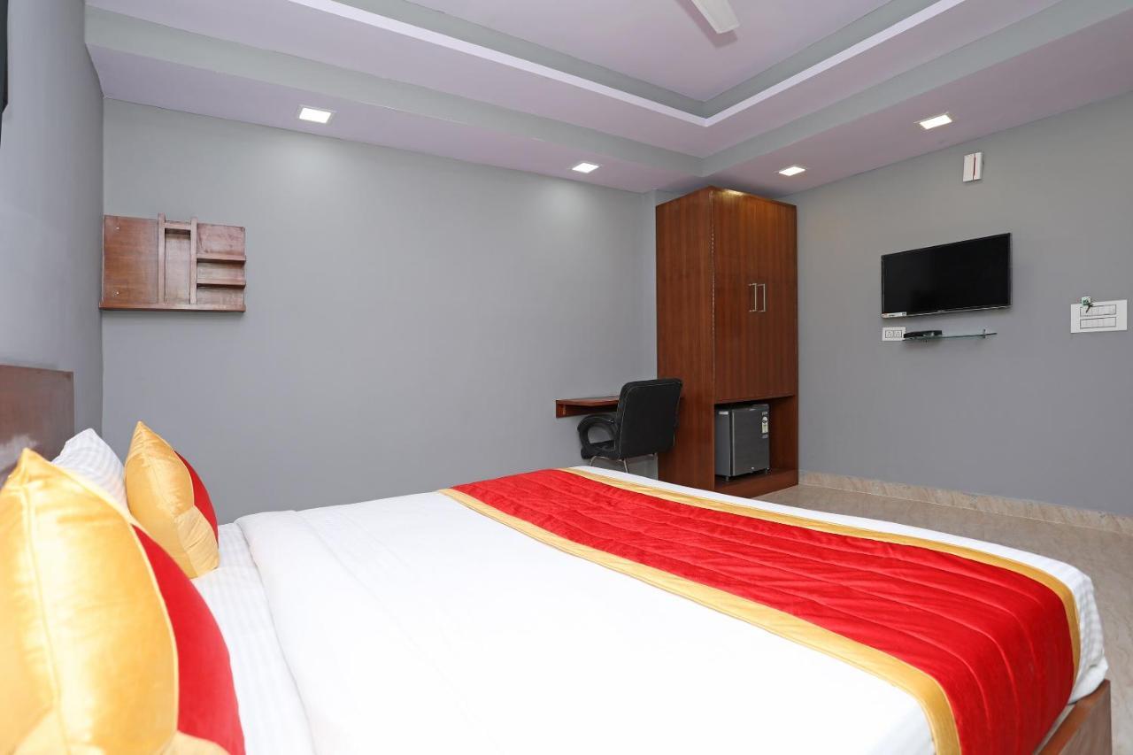Отель Capital O Aashiyana Paradise Near Omaxe Gurgaon Mall Экстерьер фото